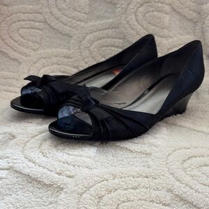Liz Claiborne Black Satin Wedges